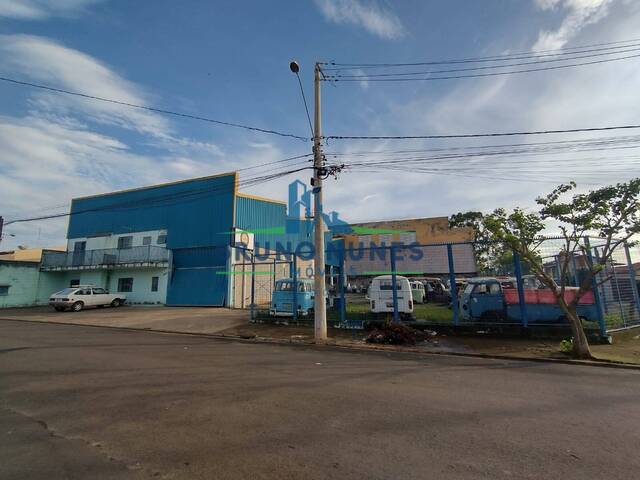 Salão Comercial para Venda em Cosmópolis - 5