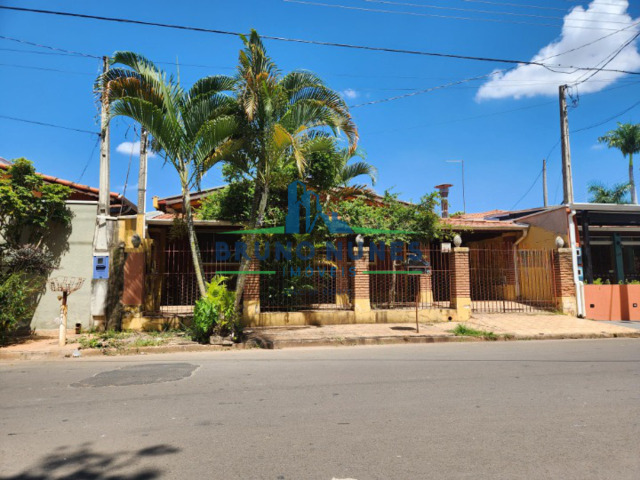 #1682 - Casa para Venda em Artur Nogueira - SP - 1