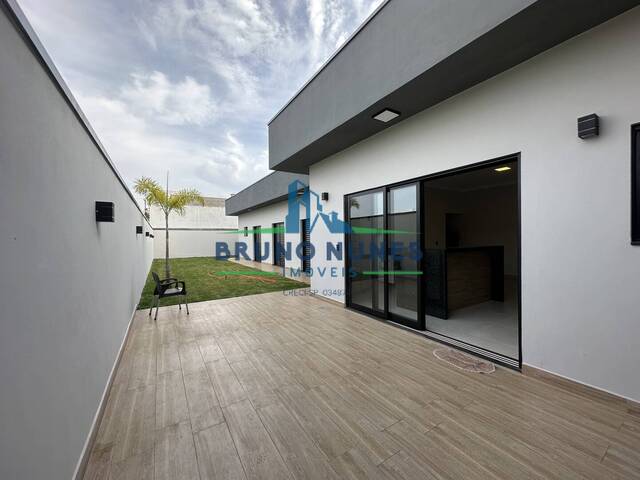 Casa para Venda em Engenheiro Coelho - 5