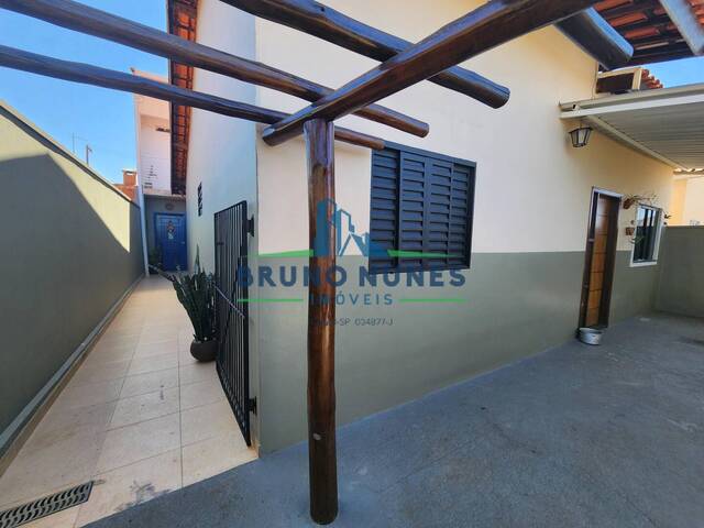 #1813 - Casa para Venda em Artur Nogueira - SP - 1